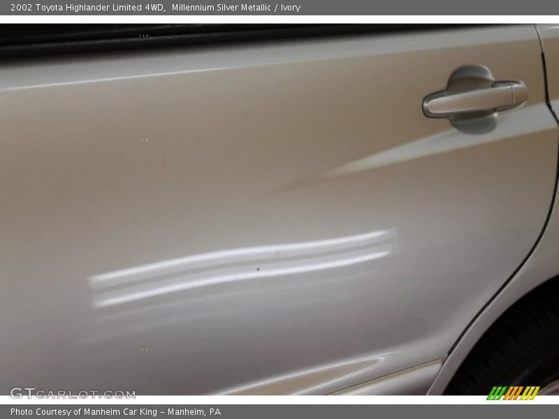 Millennium Silver Metallic / Ivory 2002 Toyota Highlander Limited 4WD
