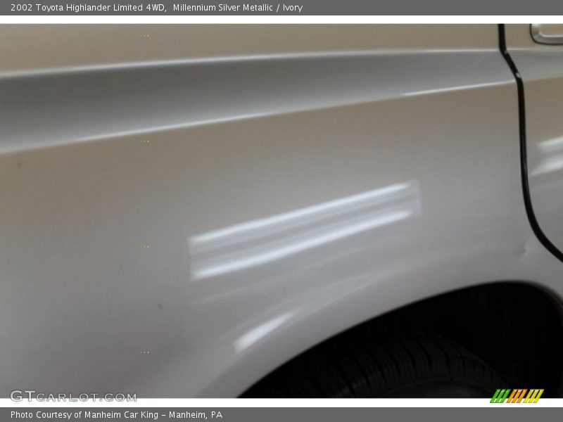 Millennium Silver Metallic / Ivory 2002 Toyota Highlander Limited 4WD