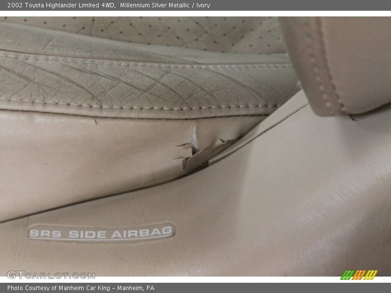Millennium Silver Metallic / Ivory 2002 Toyota Highlander Limited 4WD