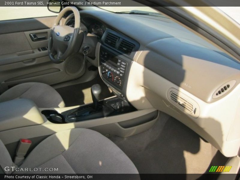 Harvest Gold Metallic / Medium Parchment 2001 Ford Taurus SES