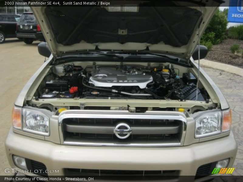 Sunlit Sand Metallic / Beige 2003 Nissan Pathfinder SE 4x4