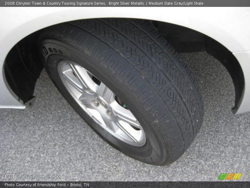 Bright Silver Metallic / Medium Slate Gray/Light Shale 2008 Chrysler Town & Country Touring Signature Series