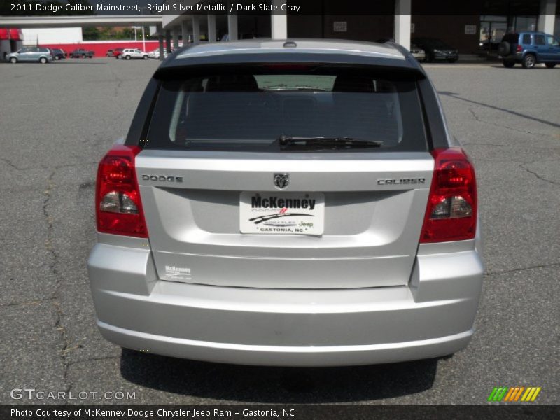 Bright Silver Metallic / Dark Slate Gray 2011 Dodge Caliber Mainstreet