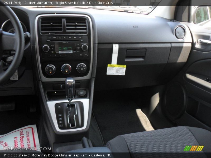 Bright Silver Metallic / Dark Slate Gray 2011 Dodge Caliber Mainstreet