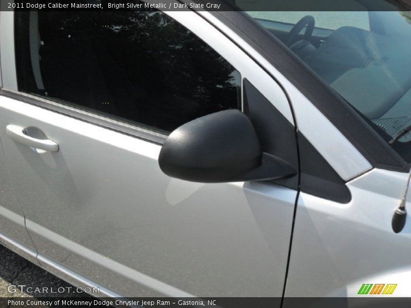 Bright Silver Metallic / Dark Slate Gray 2011 Dodge Caliber Mainstreet