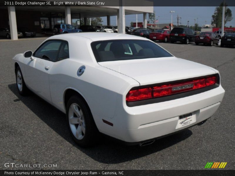 Bright White / Dark Slate Gray 2011 Dodge Challenger SE