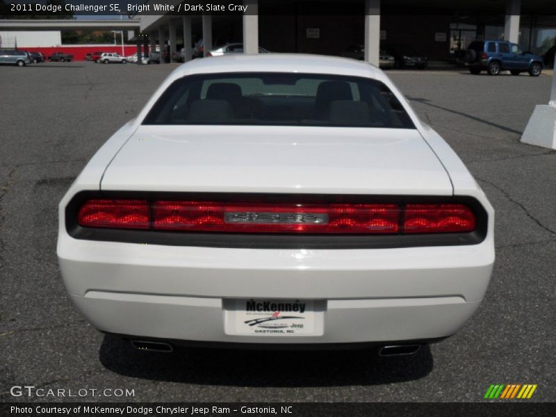 Bright White / Dark Slate Gray 2011 Dodge Challenger SE