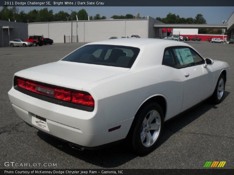 Bright White / Dark Slate Gray 2011 Dodge Challenger SE