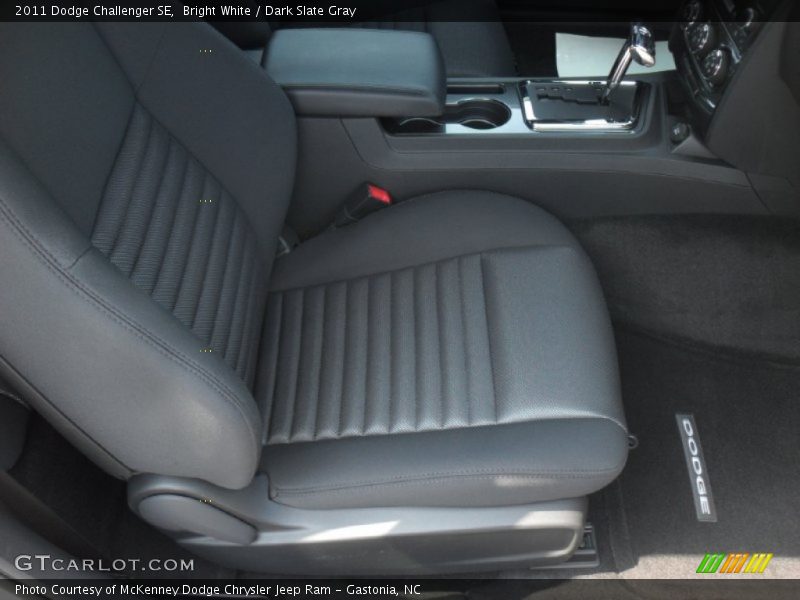 Bright White / Dark Slate Gray 2011 Dodge Challenger SE