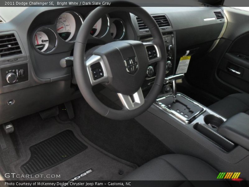 Bright White / Dark Slate Gray 2011 Dodge Challenger SE