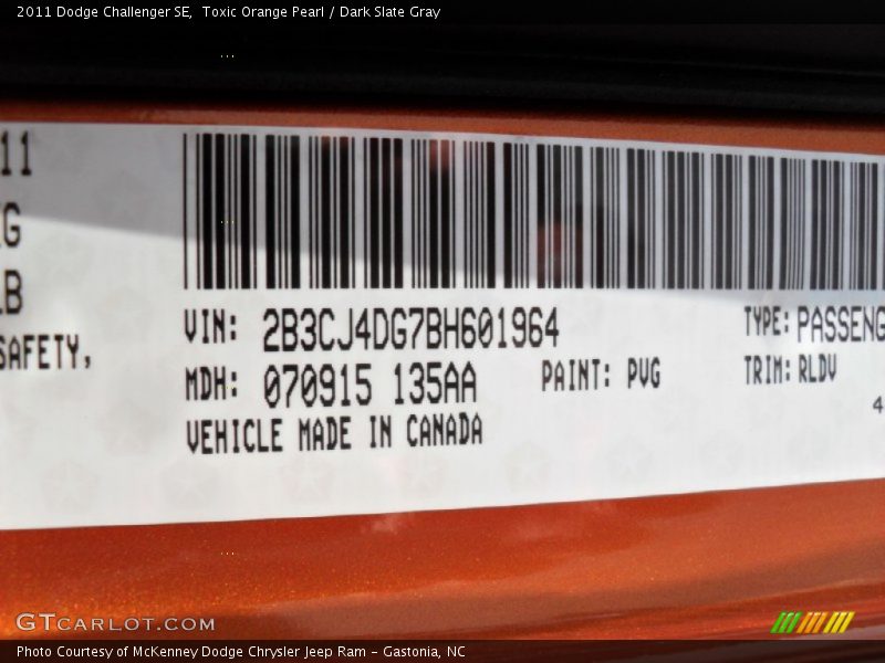 Toxic Orange Pearl / Dark Slate Gray 2011 Dodge Challenger SE