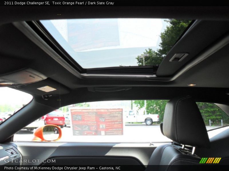 Toxic Orange Pearl / Dark Slate Gray 2011 Dodge Challenger SE