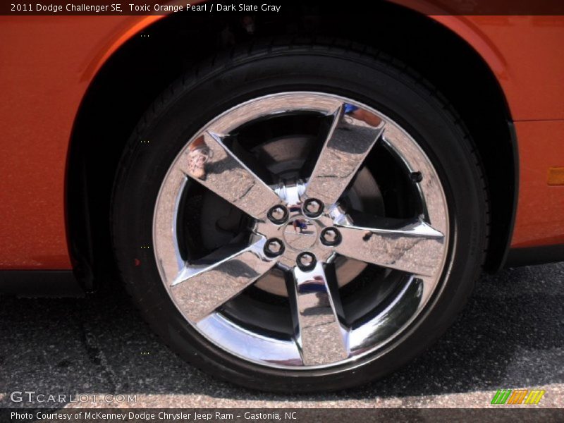 Toxic Orange Pearl / Dark Slate Gray 2011 Dodge Challenger SE