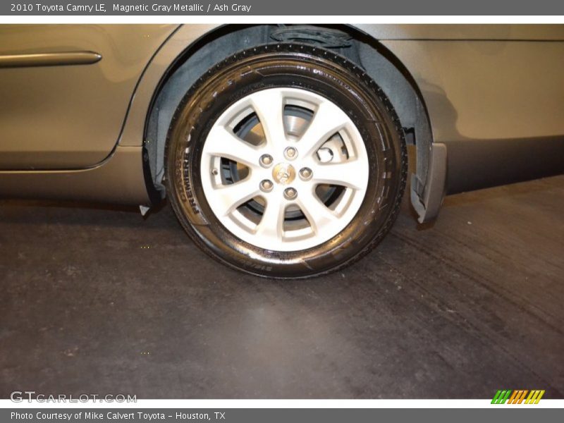 Magnetic Gray Metallic / Ash Gray 2010 Toyota Camry LE
