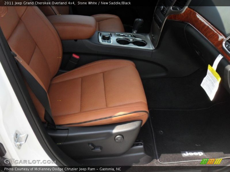 Stone White / New Saddle/Black 2011 Jeep Grand Cherokee Overland 4x4