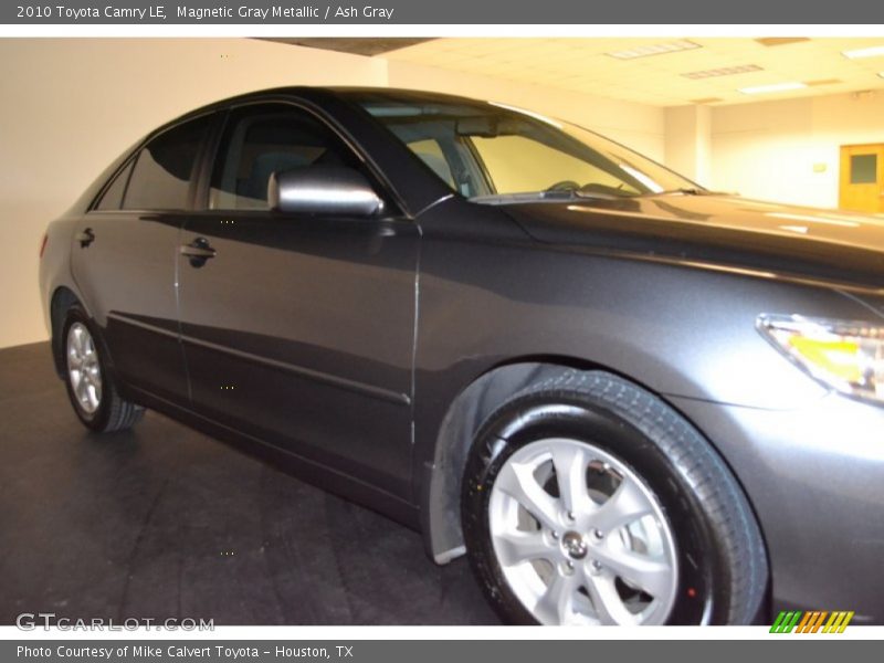 Magnetic Gray Metallic / Ash Gray 2010 Toyota Camry LE