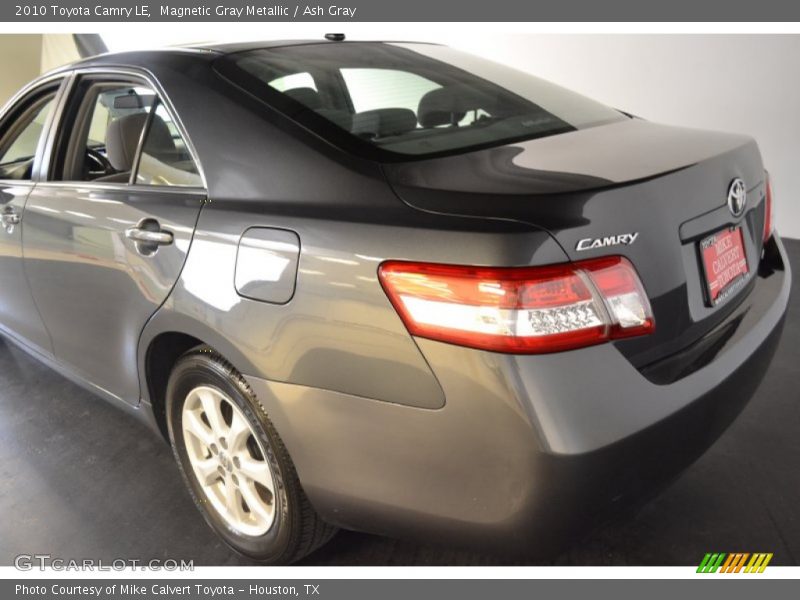 Magnetic Gray Metallic / Ash Gray 2010 Toyota Camry LE