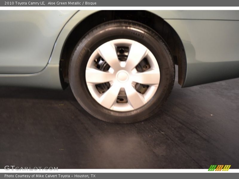 Aloe Green Metallic / Bisque 2010 Toyota Camry LE