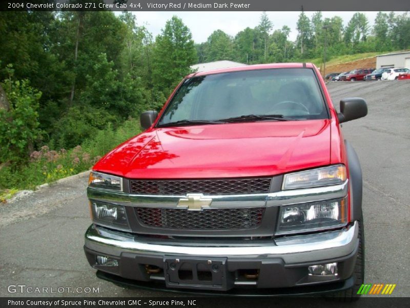 Victory Red / Medium Dark Pewter 2004 Chevrolet Colorado Z71 Crew Cab 4x4