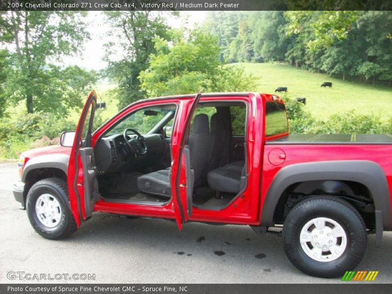 Victory Red / Medium Dark Pewter 2004 Chevrolet Colorado Z71 Crew Cab 4x4