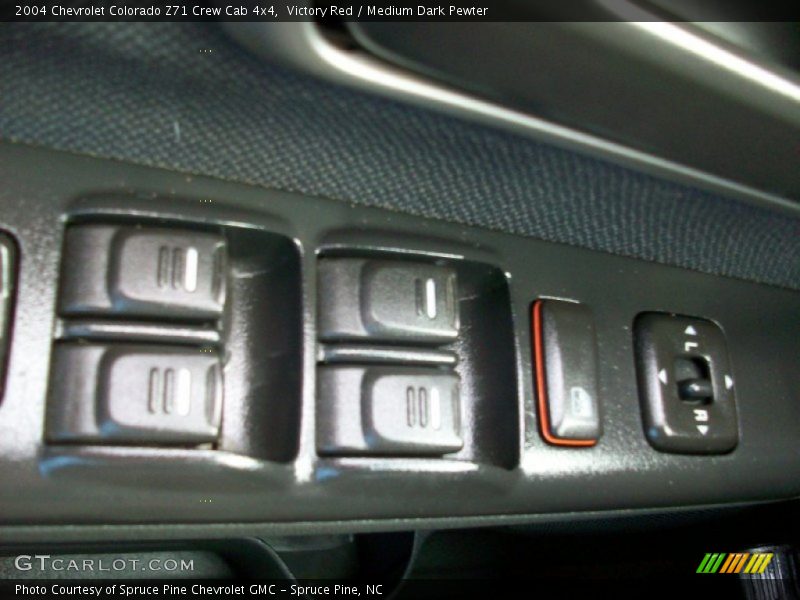 Victory Red / Medium Dark Pewter 2004 Chevrolet Colorado Z71 Crew Cab 4x4