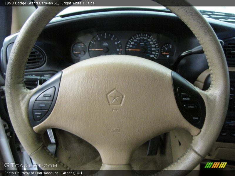Bright White / Beige 1998 Dodge Grand Caravan SE