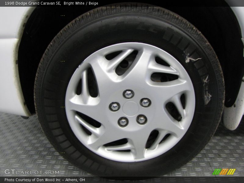 1998 Grand Caravan SE Wheel