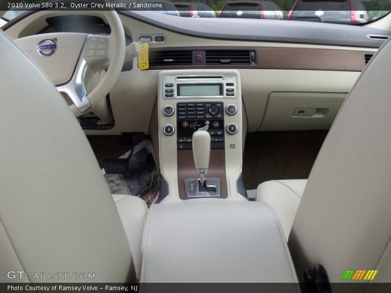 Oyster Grey Metallic / Sandstone 2010 Volvo S80 3.2