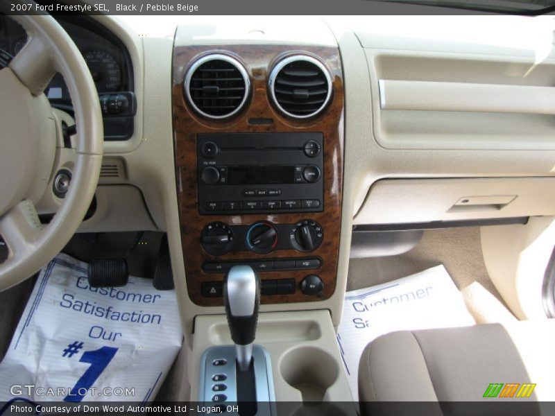 Black / Pebble Beige 2007 Ford Freestyle SEL