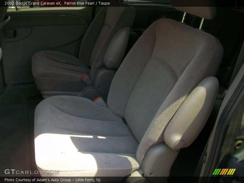 Patriot Blue Pearl / Taupe 2002 Dodge Grand Caravan eX