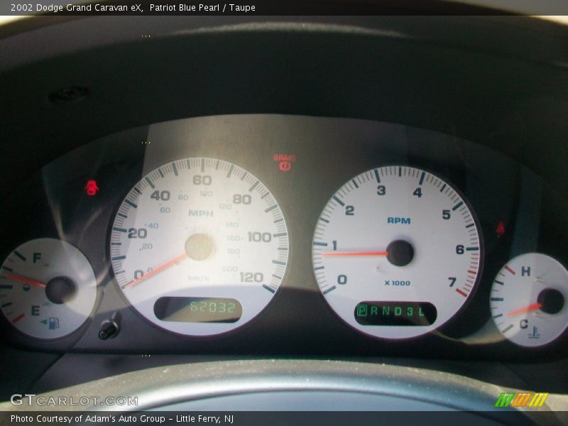 Patriot Blue Pearl / Taupe 2002 Dodge Grand Caravan eX