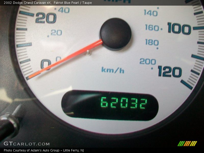 Patriot Blue Pearl / Taupe 2002 Dodge Grand Caravan eX