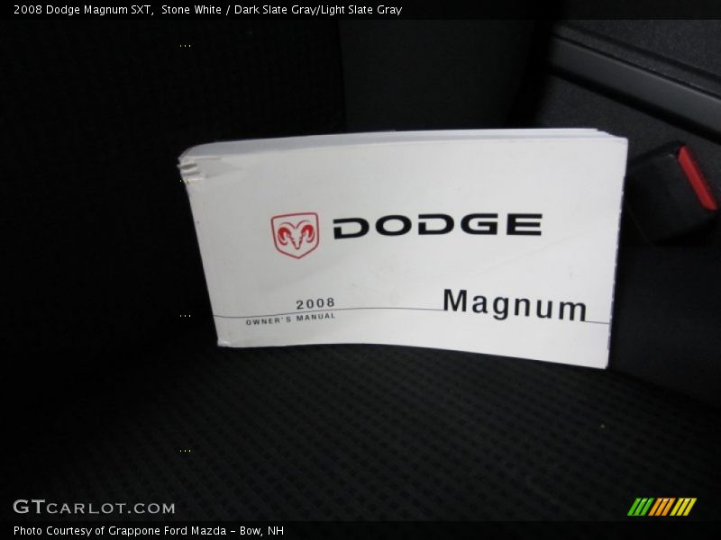 Stone White / Dark Slate Gray/Light Slate Gray 2008 Dodge Magnum SXT