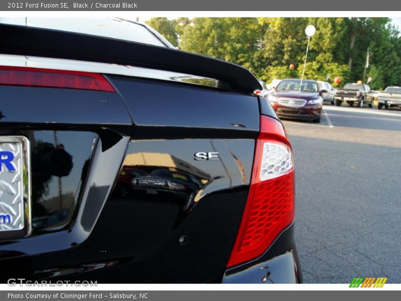 Black / Charcoal Black 2012 Ford Fusion SE