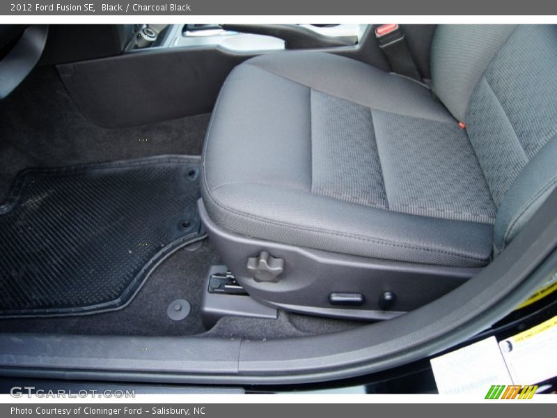 Black / Charcoal Black 2012 Ford Fusion SE