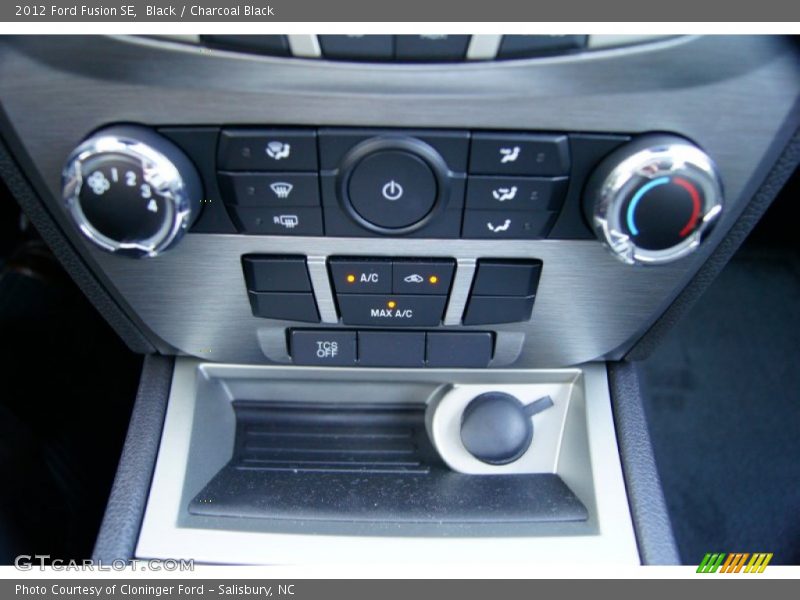 Black / Charcoal Black 2012 Ford Fusion SE