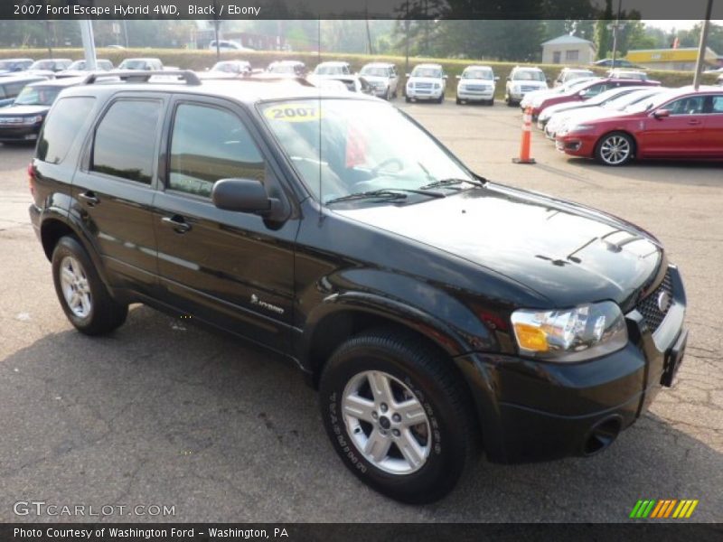 Front 3/4 View of 2007 Escape Hybrid 4WD