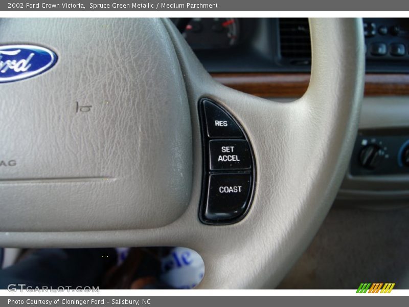 Spruce Green Metallic / Medium Parchment 2002 Ford Crown Victoria