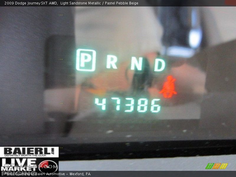 Light Sandstone Metallic / Pastel Pebble Beige 2009 Dodge Journey SXT AWD