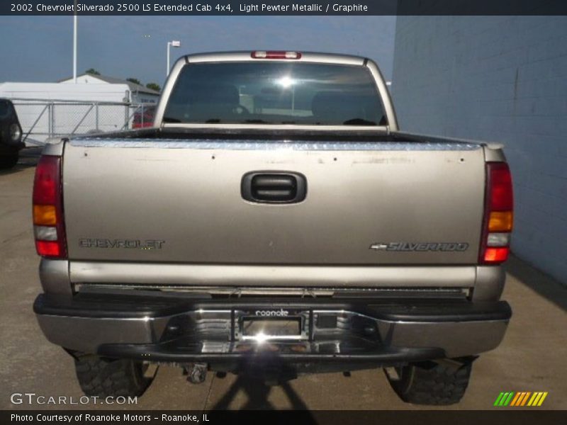 Light Pewter Metallic / Graphite 2002 Chevrolet Silverado 2500 LS Extended Cab 4x4