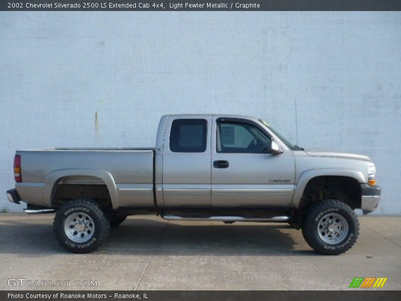 Light Pewter Metallic / Graphite 2002 Chevrolet Silverado 2500 LS Extended Cab 4x4