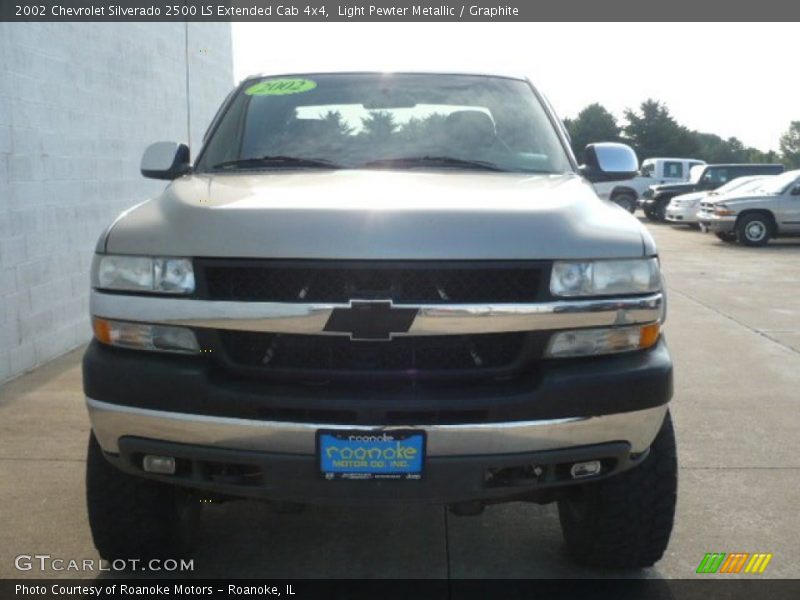 Light Pewter Metallic / Graphite 2002 Chevrolet Silverado 2500 LS Extended Cab 4x4