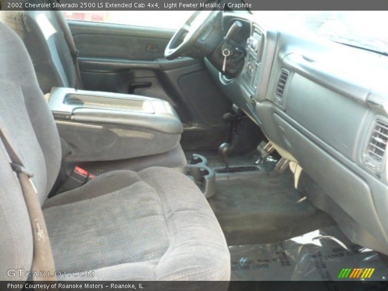 Light Pewter Metallic / Graphite 2002 Chevrolet Silverado 2500 LS Extended Cab 4x4