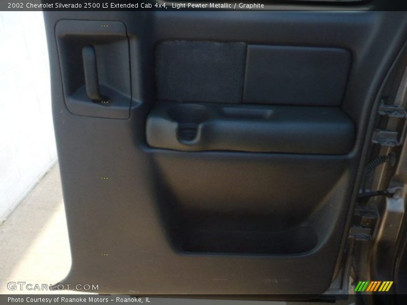 Light Pewter Metallic / Graphite 2002 Chevrolet Silverado 2500 LS Extended Cab 4x4