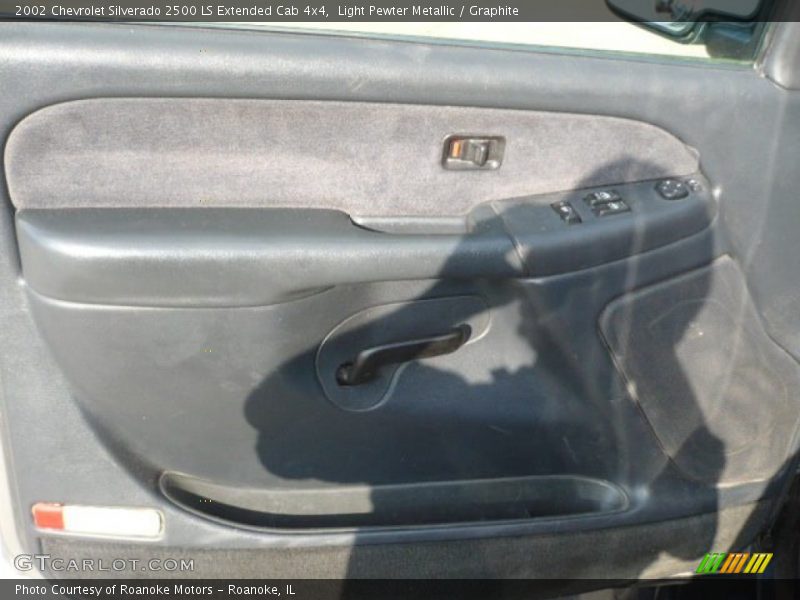 Light Pewter Metallic / Graphite 2002 Chevrolet Silverado 2500 LS Extended Cab 4x4