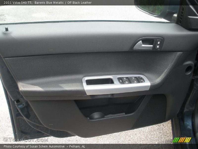 Barents Blue Metallic / Off Black Leather 2011 Volvo S40 T5