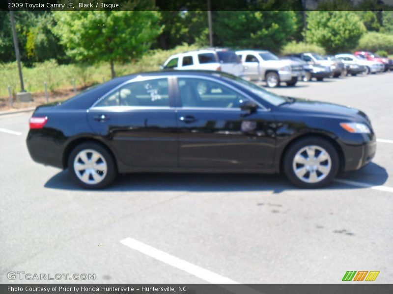 Black / Bisque 2009 Toyota Camry LE
