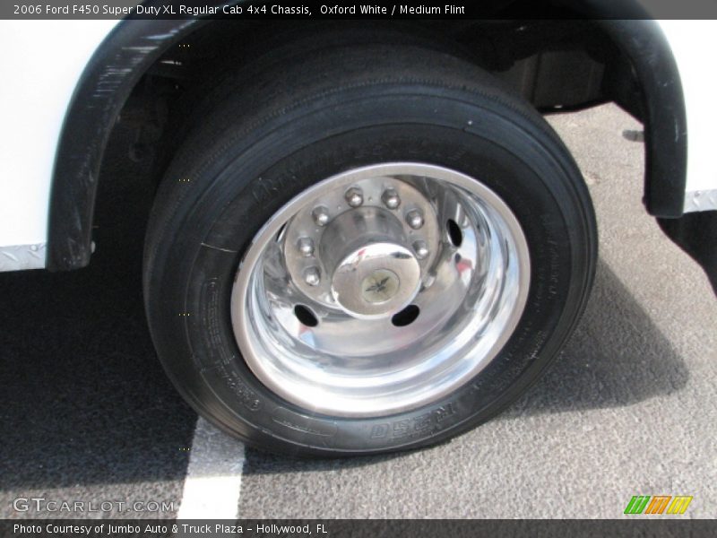 Oxford White / Medium Flint 2006 Ford F450 Super Duty XL Regular Cab 4x4 Chassis