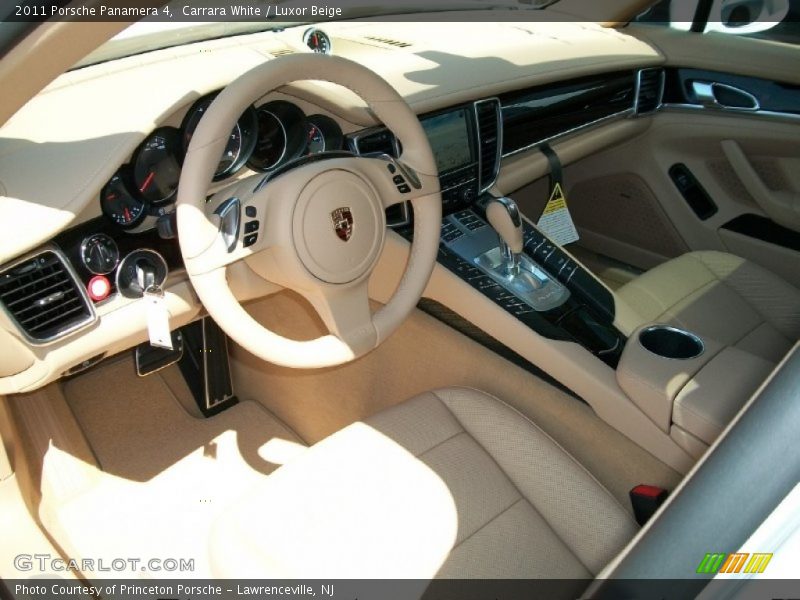 Carrara White / Luxor Beige 2011 Porsche Panamera 4