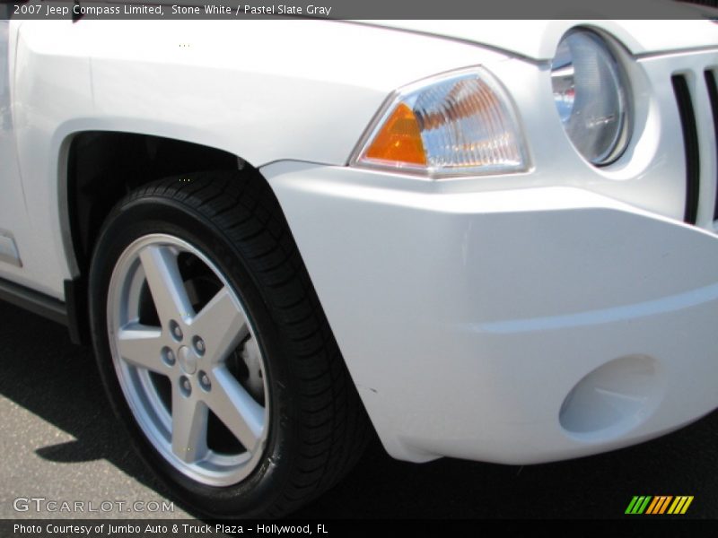 Stone White / Pastel Slate Gray 2007 Jeep Compass Limited